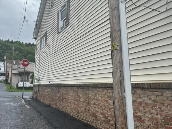 214 Walnut St, Ashland, PA 17921