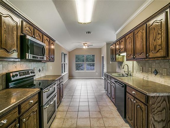 2nd image of 1129 Ethan Dr