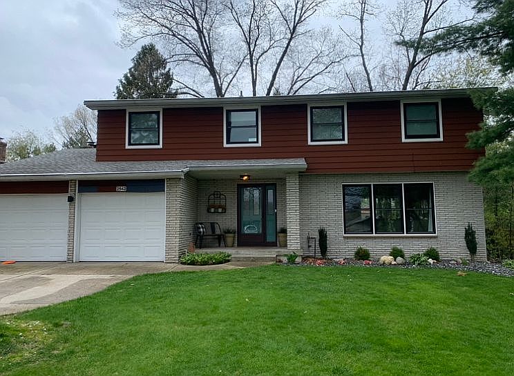 1st image of 2543 Holtman Dr NE