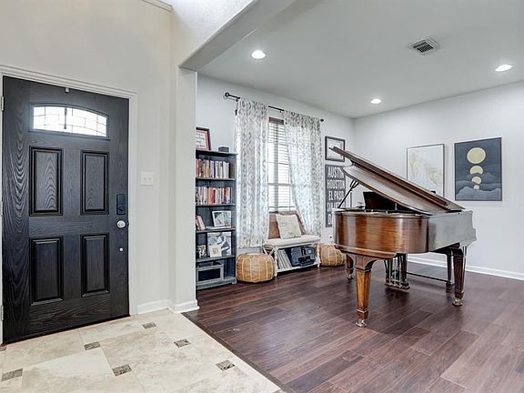 3rd image of 2804 Garner Park Dr