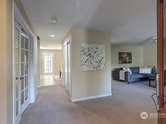 4th image of 11211 SE 316th Place