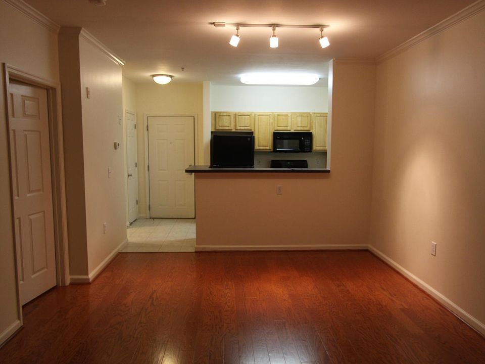 living room/kitchen
