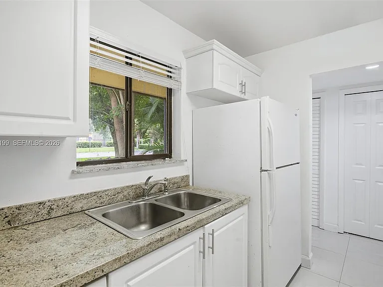 183 Lakeview Dr #102 — Photo 11