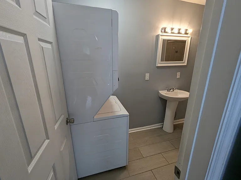 2222 Morena St #B — Photo 7
