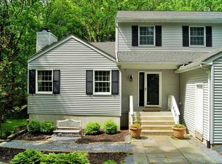 81 Connelly Dr, Staatsburg, NY 12580