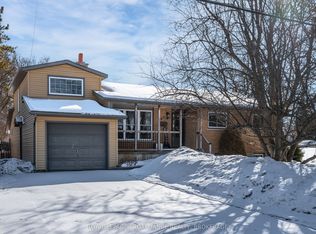 62 Montgomery Blvd, Kingston, ON K7M 3N6