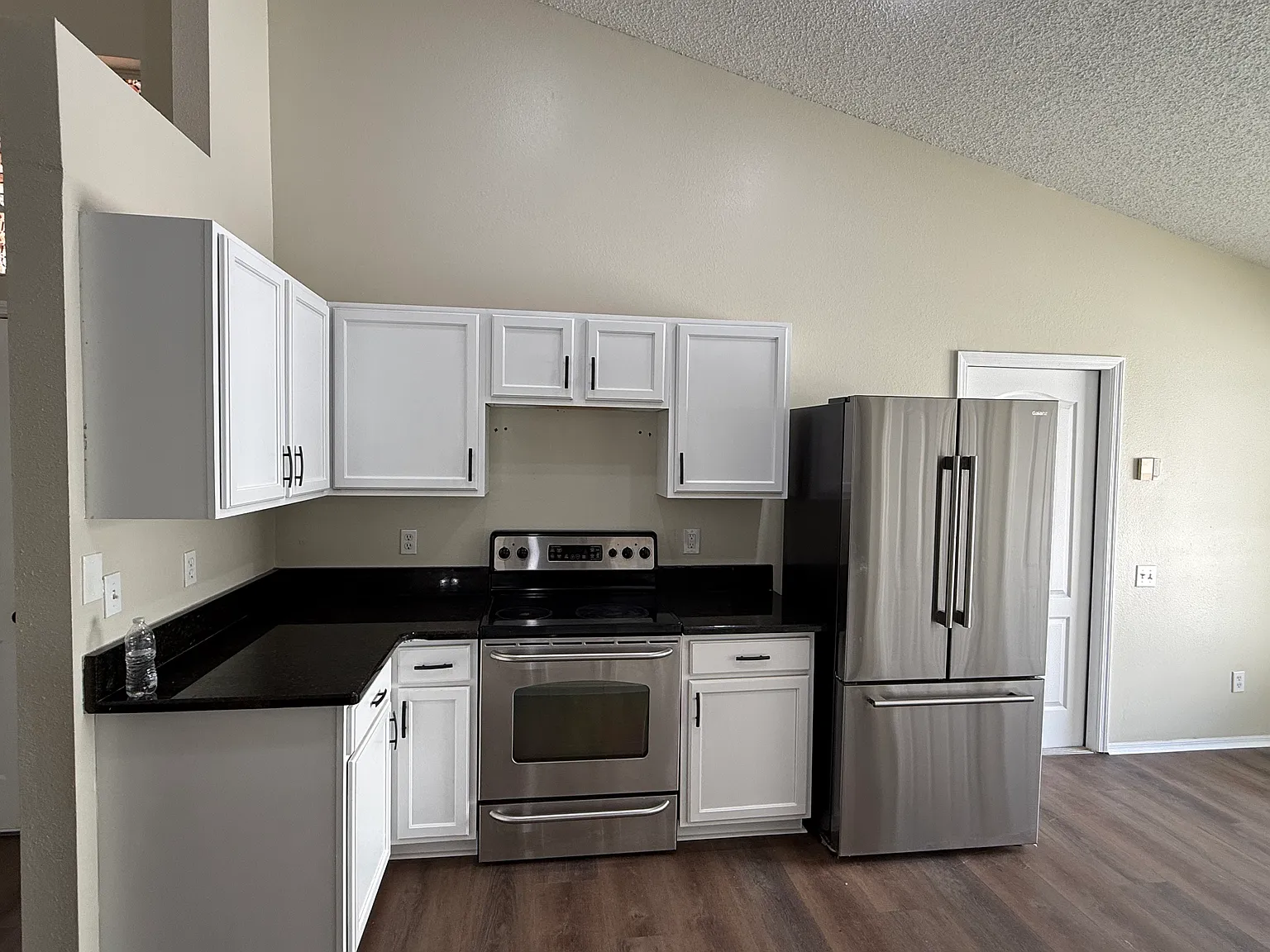 4 bed, 1665 sqft, $2,350 — Photo 4