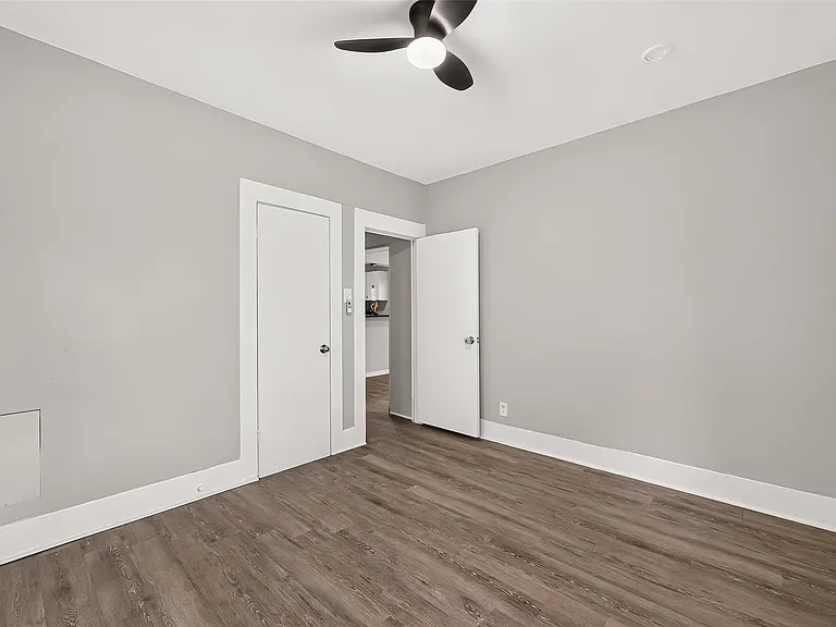 1507 Laird St — Photo 12