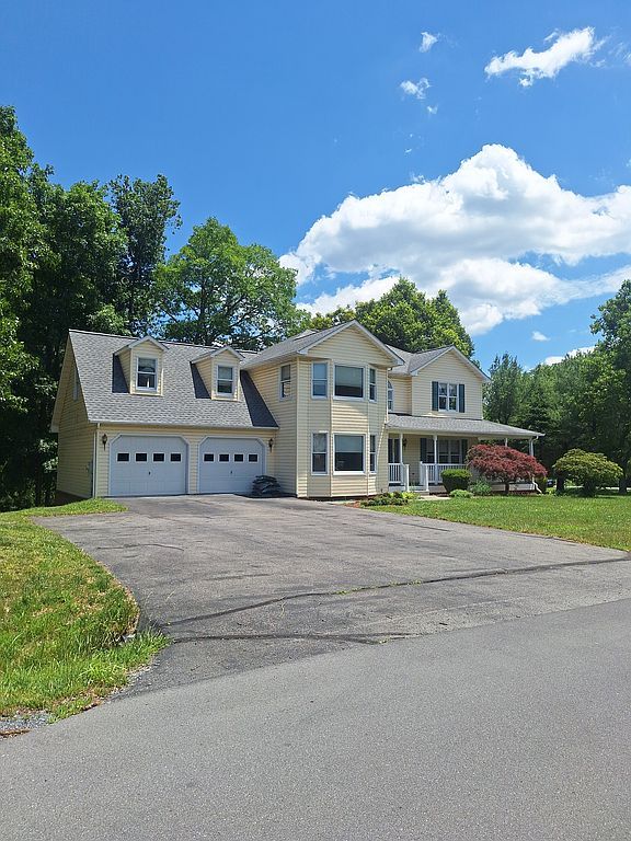 100 Winns Cir - Property Image