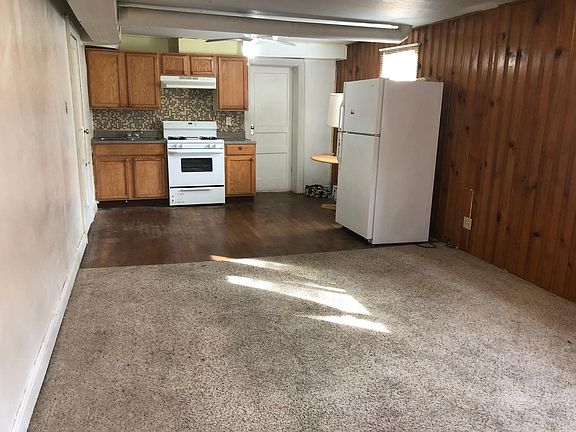 4th image of 916 Lincoln Dr #A