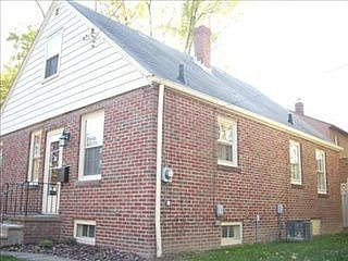 3rd image of 1807 Broad Blvd