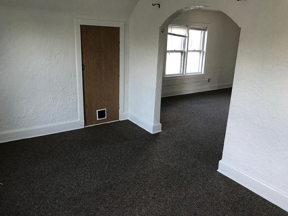 Building Photo 4