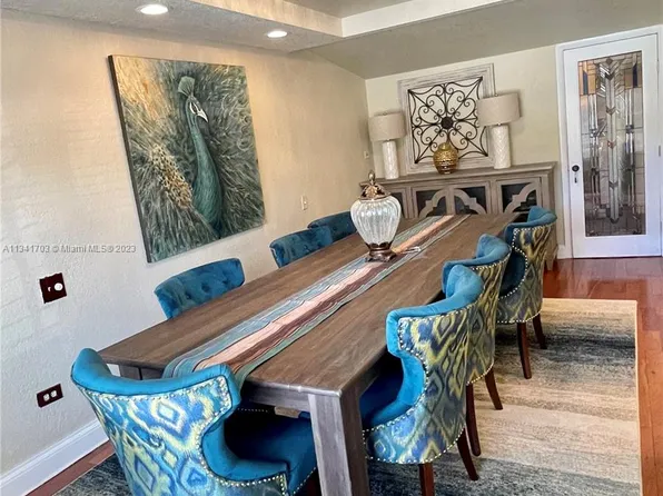 2825 Acapulco Dr, Miramar, FL 33023