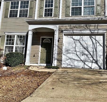 2nd image of 105 Kenninghall Dr SE