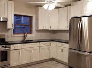 25-54 41st St #2J, Astoria, NY 11103