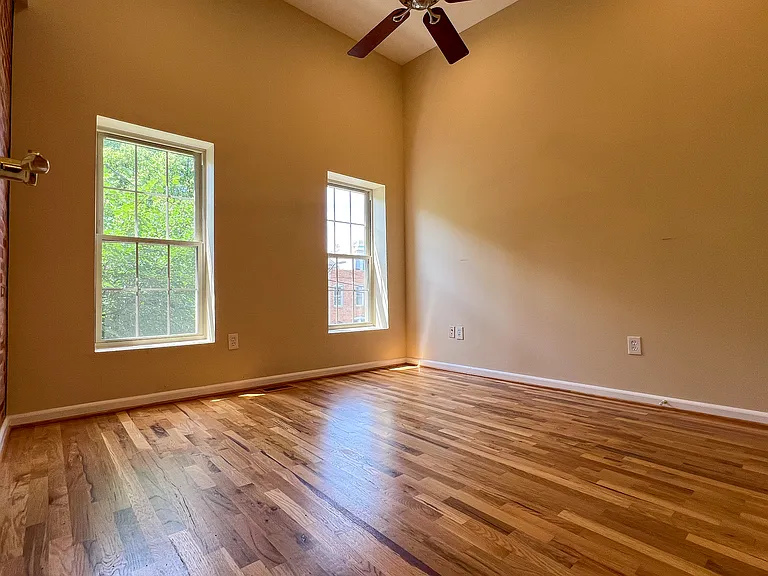 1463 Woodall St — Photo 11