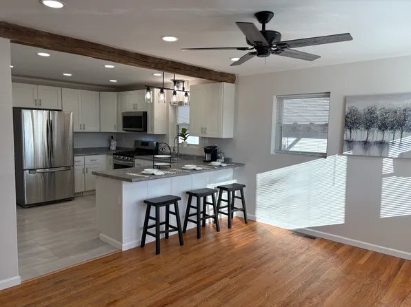 11357 Revere Ln, Saint Louis, MO 63128