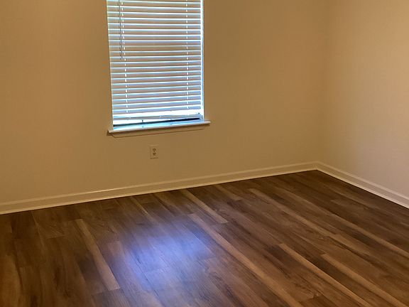 5th image of 5658 Cypress St