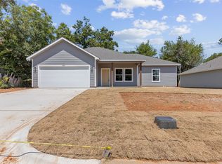 709 Robbins St, Cleburne, TX 76031