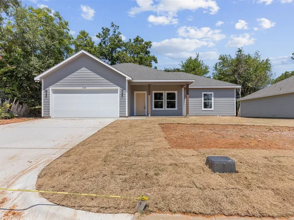 709 Robbins St, Cleburne, TX 76031