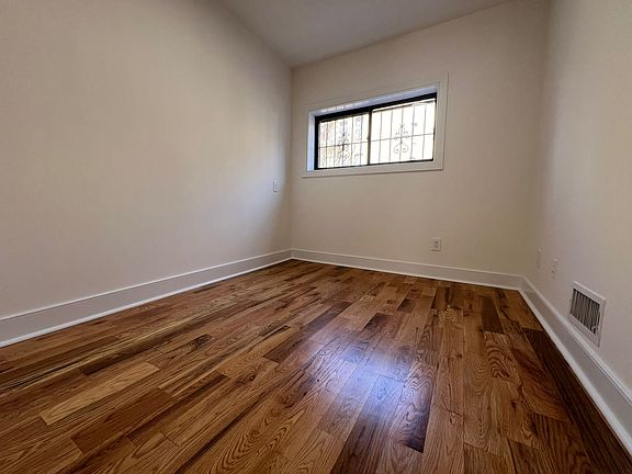 5th image of 35 Garden St #1