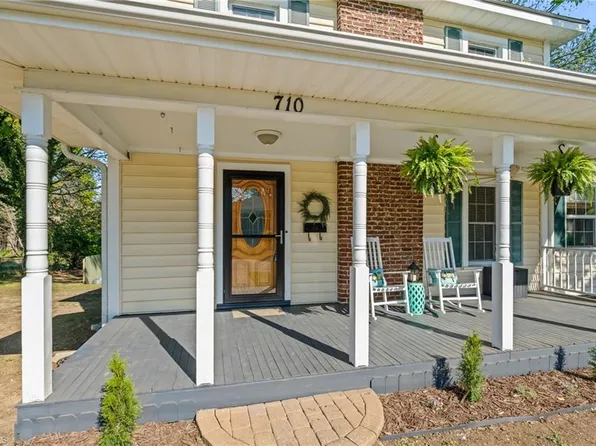 710 Delmont St, High Point, NC 27262