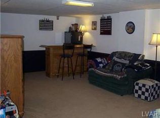 5036 Mohawk Dr, Schnecksville, PA 18078