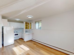1141 5th Ave NW, Calgary, AB T2N 0R7