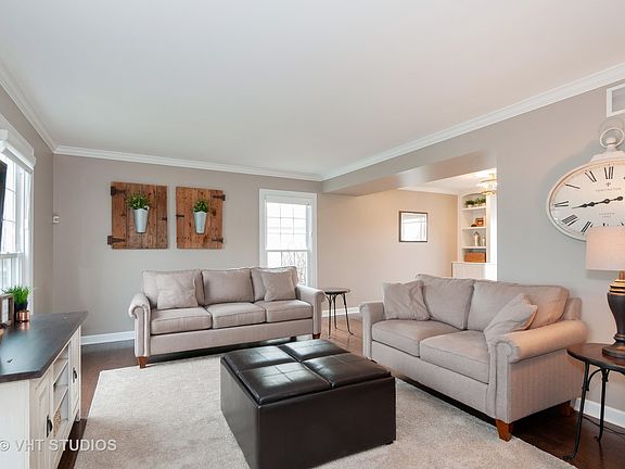 3rd image of 1537 Haines Dr