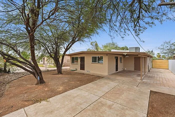 3 bed, 2.0 bath, 1198 sqft, $1,500 — Photo 4