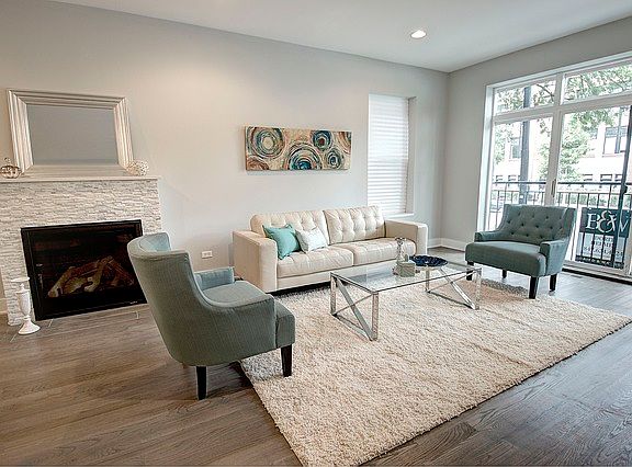 3rd image of 4111 N Western Ave #3