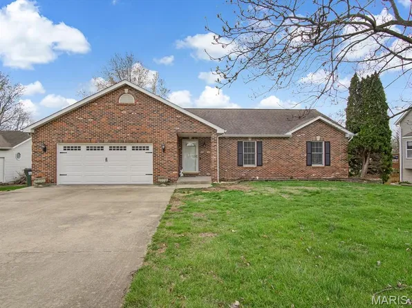 454 Mary Dr, Waterloo, IL 62298