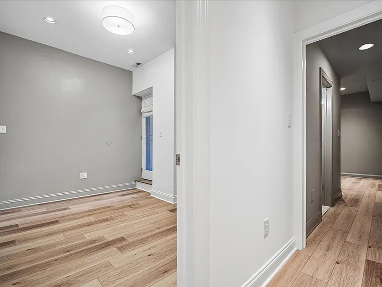 1317 Harvard St NW #1 — Photo 15