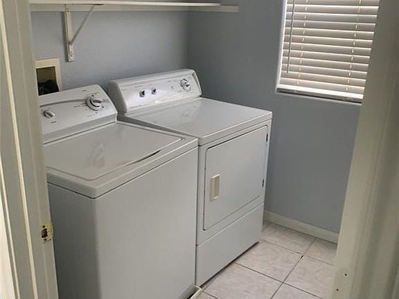 5th image of 3237 Crown Cove Ct