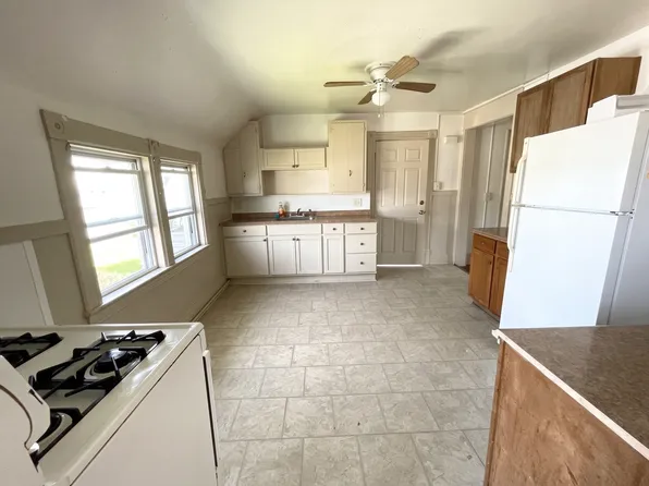 951 W 21st St APT 2, Erie, PA 16502