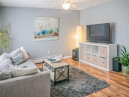 5th image of 42 Cumberland Ave APT A