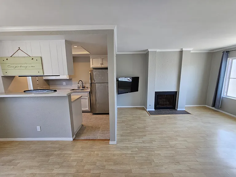 Calm and spacious living.