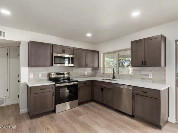 2950 W Calle Pajarito, Tucson, AZ 85746