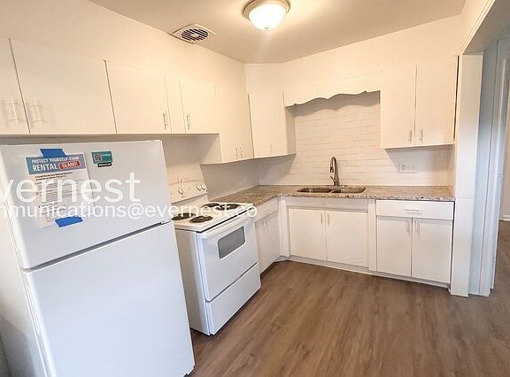 3rd image of 153 Carol Dr