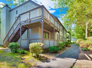 31 Harbour Vlg #C, Branford, CT 06405