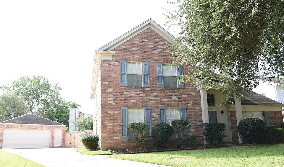 1st image of 3323 Oak Branch Ln