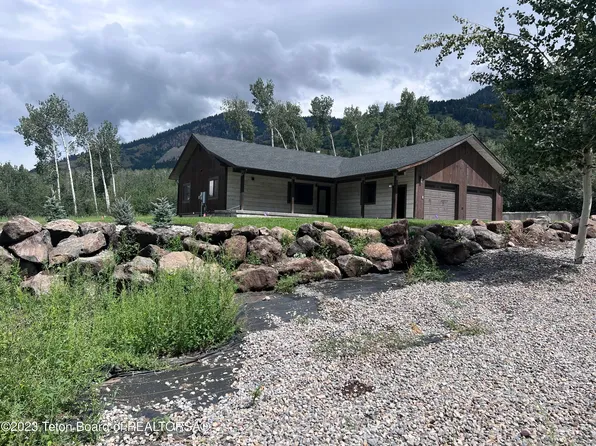 155 N Fore St, Thayne, WY 83127