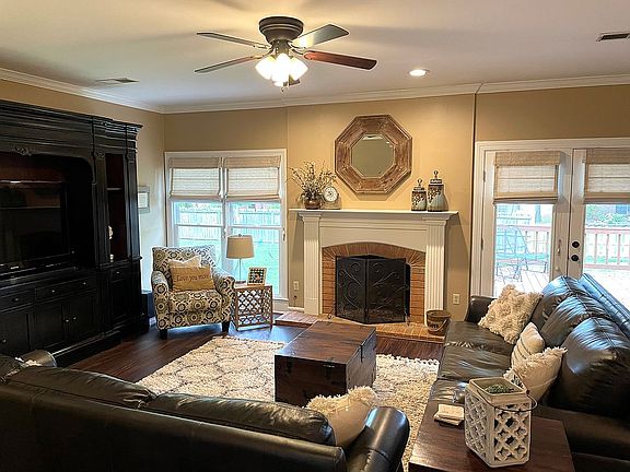 5th image of 781 Lake Meadow Dr