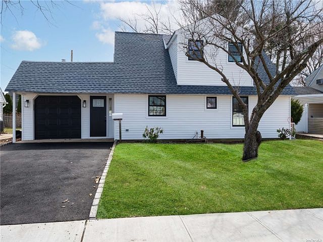 1st image of 27 Walnut Ln