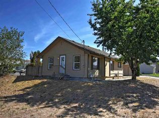 11 S Cavalier Ln, Greenacres, WA 99016