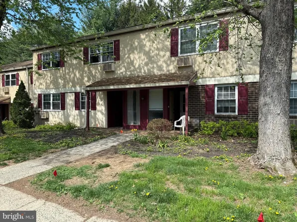 178 Elephant Rd APT B-11, Dublin, PA 18917
