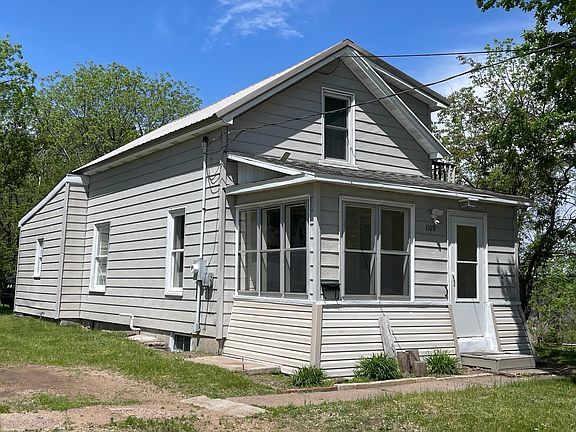 2nd image of 1109 3rd St W