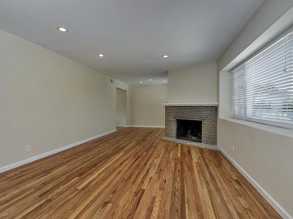 3rd image of 3370 Jericho Ln