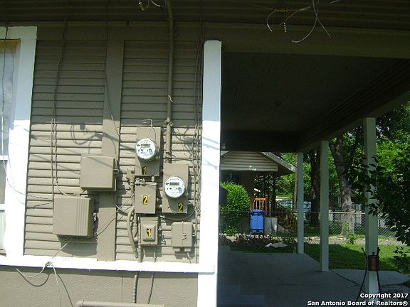 5th image of 730 Carolina St