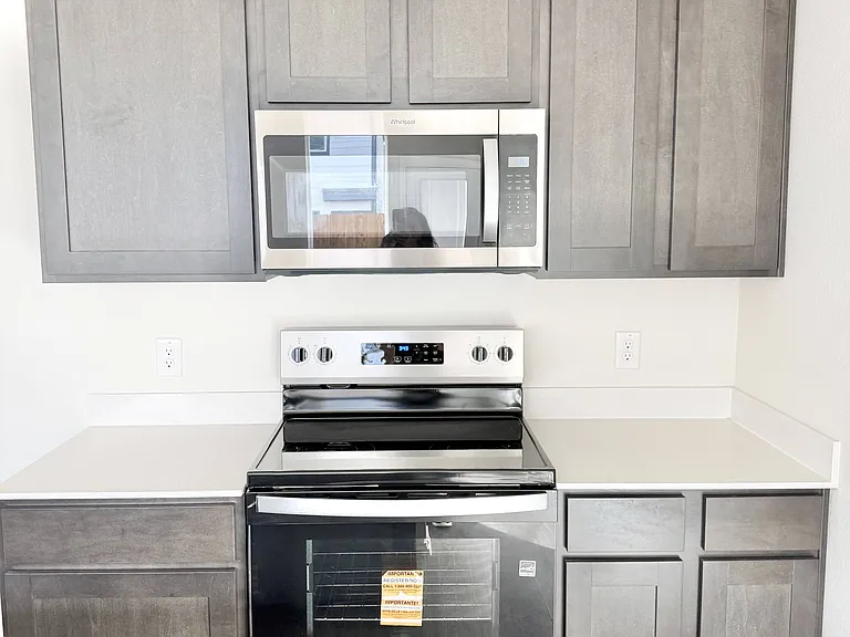315 Tall Cedar Way — Photo 2